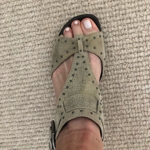 Donald Pliner bronze leather sandal with studs size 6.5
